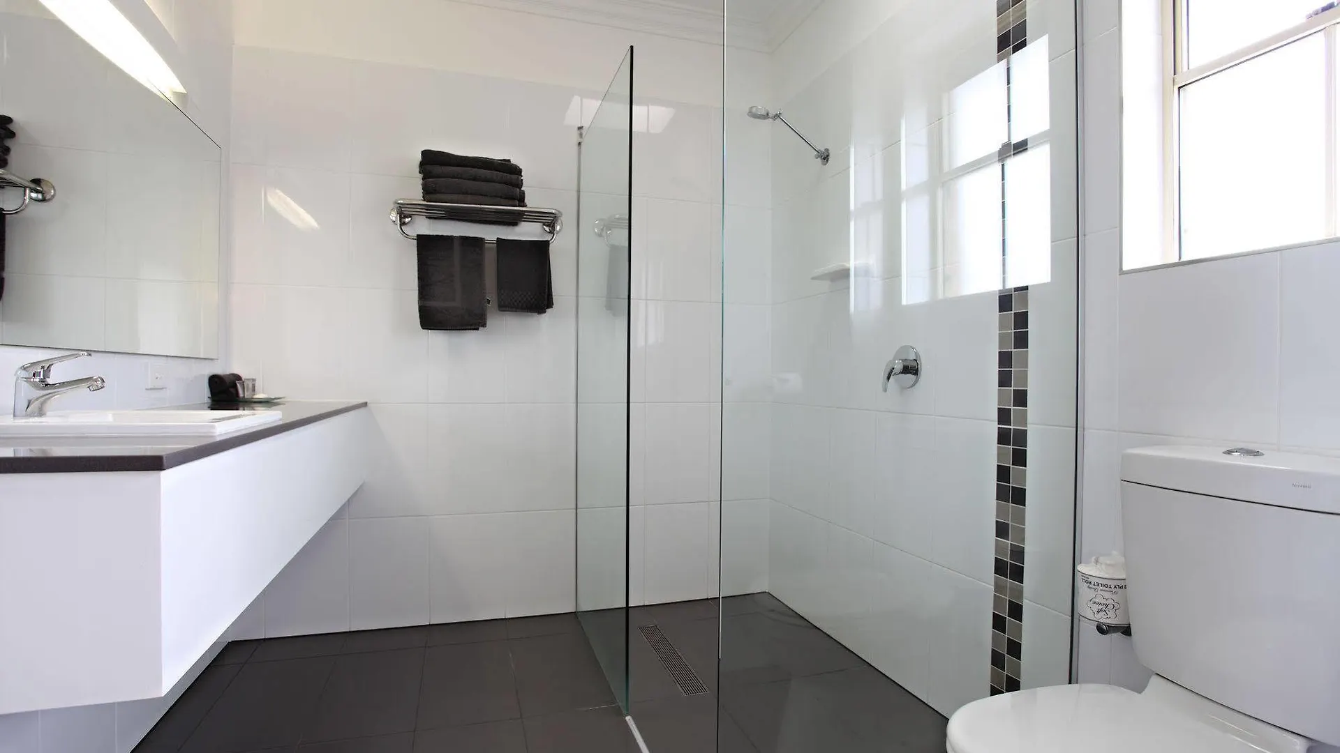 Coopers Colonial Motel Brisbane 3*,